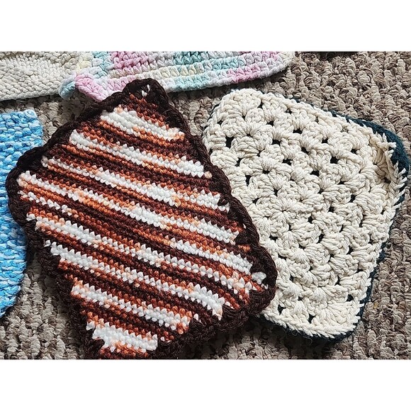 Lot of 10 Hand Crocheted Hot Pads Potholders Trivets Vintage - Picture 3 of 15